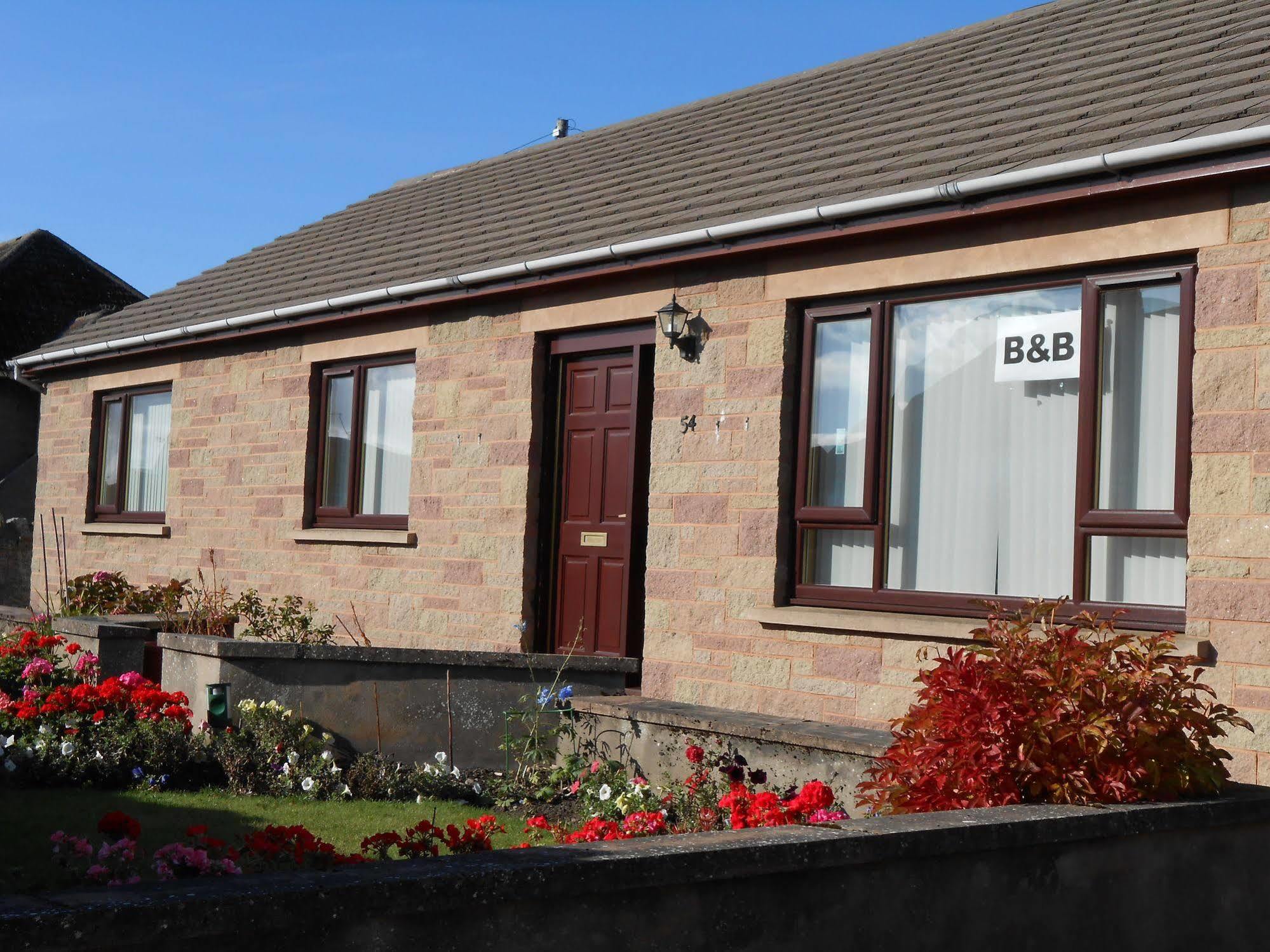 Jomarnic B&B Lossiemouth Ngoại thất bức ảnh